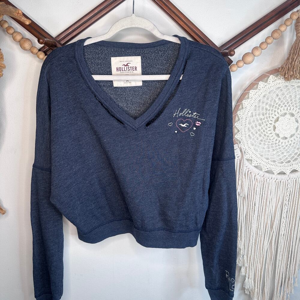 Hollister Embroidered Cut Collar Long Sleeve Knit t